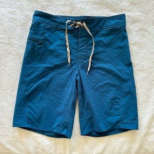 Patagonia M's Stretch Wavefarer Board Shorts - image 1